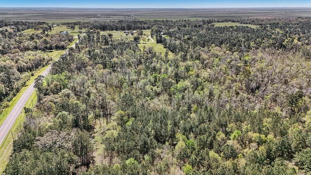 8334 Fm 562 Anahuac, TX 77514