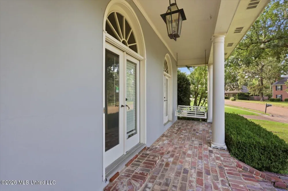 36 Moss Forest Circle Jackson, MS 39211