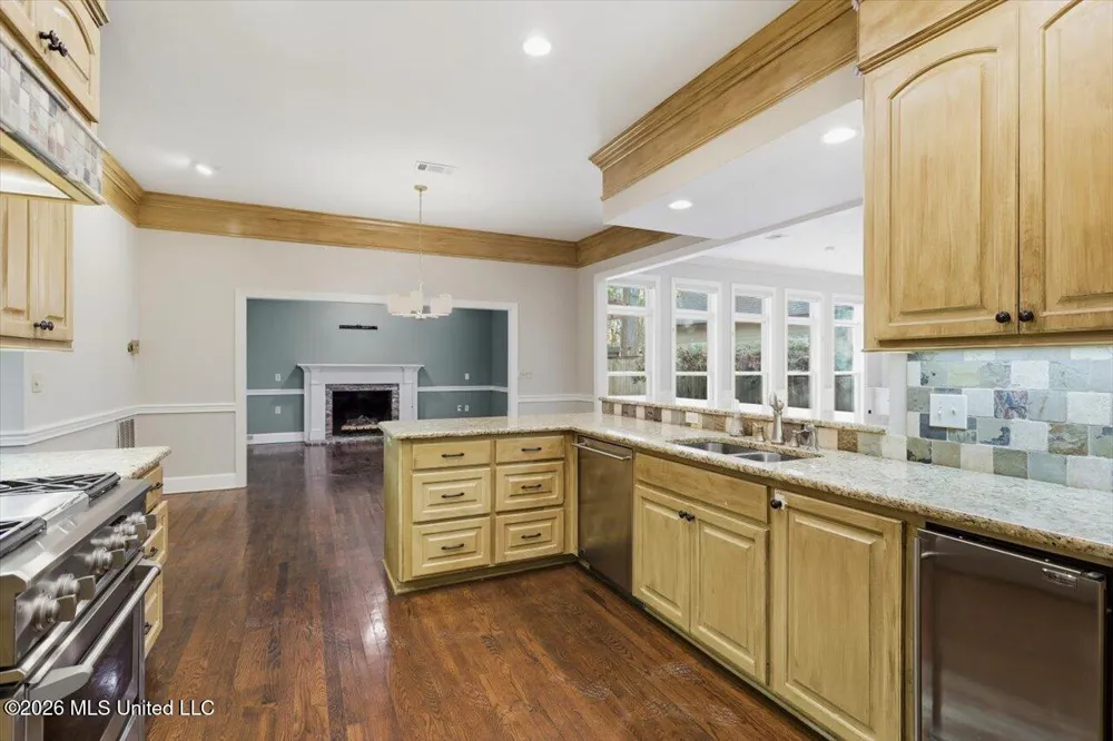 36 Moss Forest Circle Jackson, MS 39211