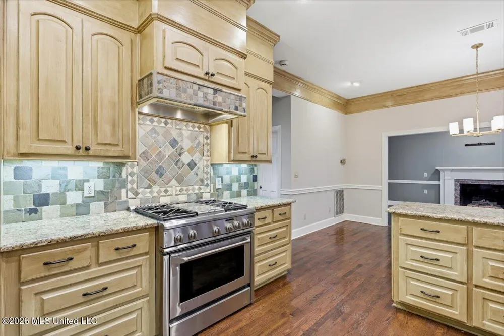 36 Moss Forest Circle Jackson, MS 39211