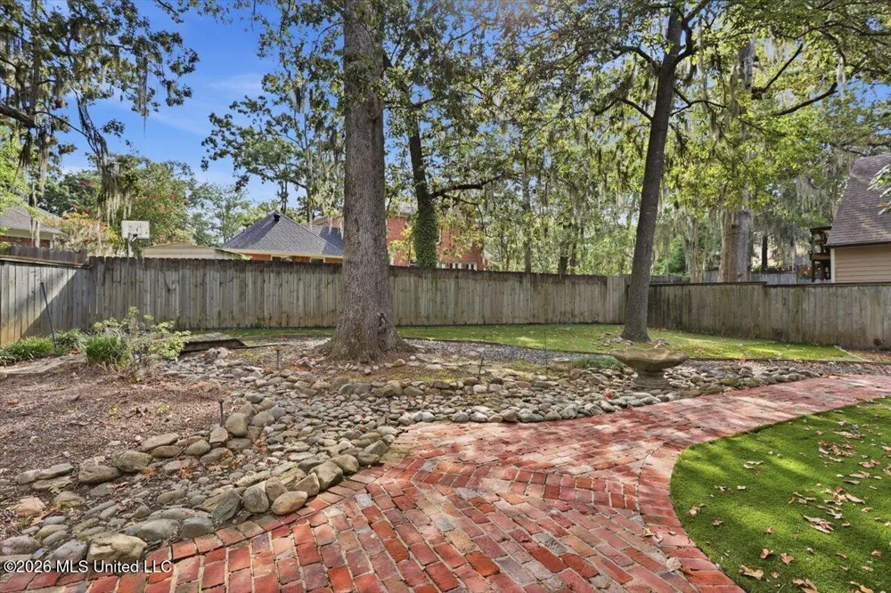 36 Moss Forest Circle Jackson, MS 39211