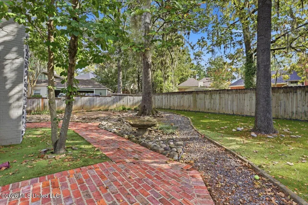 36 Moss Forest Circle Jackson, MS 39211