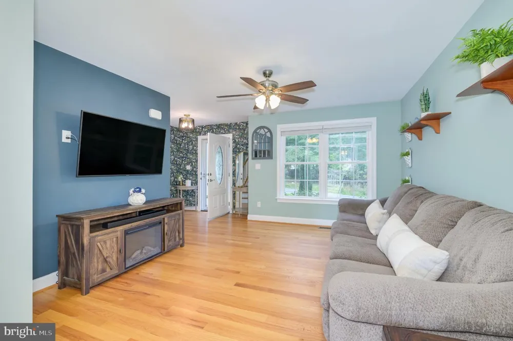 114 COMANCHE TRL Winchester, VA 22602