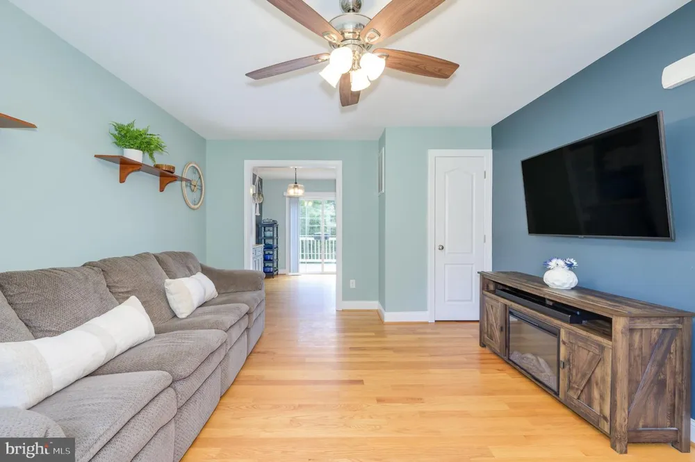 114 COMANCHE TRL Winchester, VA 22602