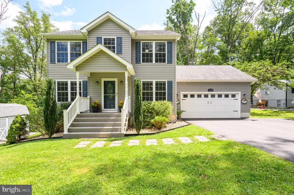 114 COMANCHE TRL Winchester, VA 22602