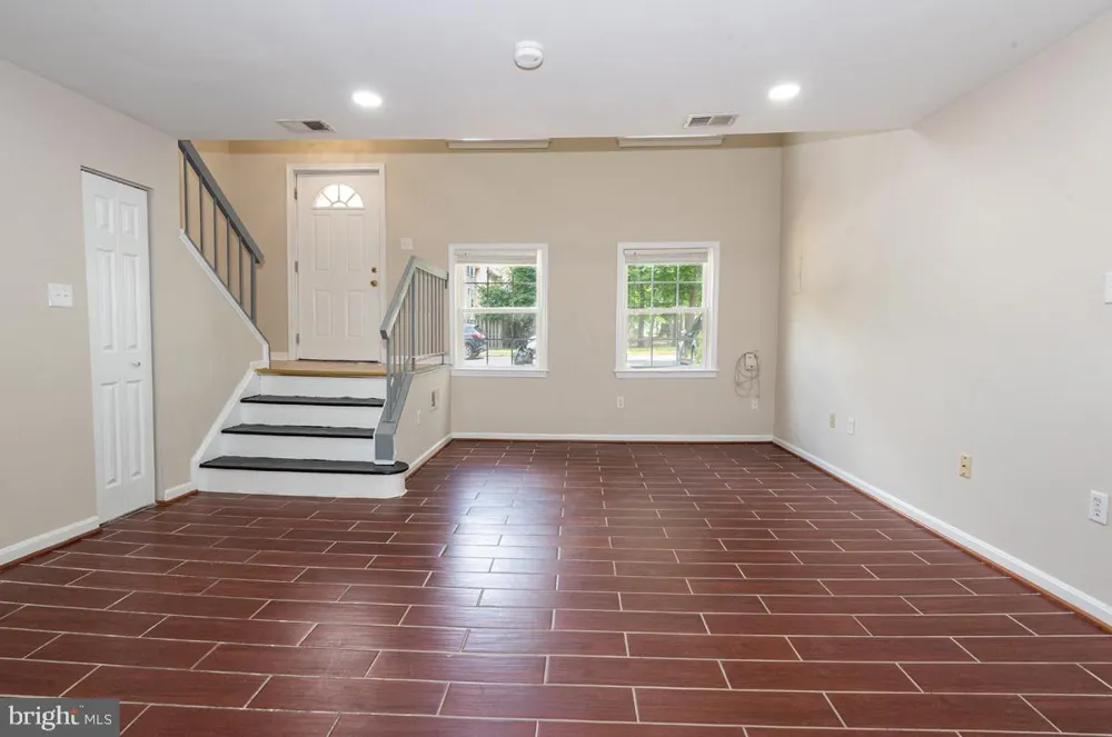 2002 HOWARD CHAPEL TURN Crofton, MD 21114
