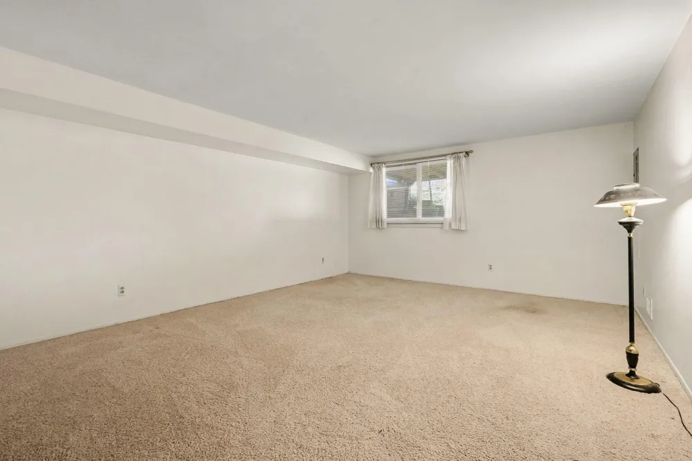2021 Pauline Court Ann Arbor, MI 48103