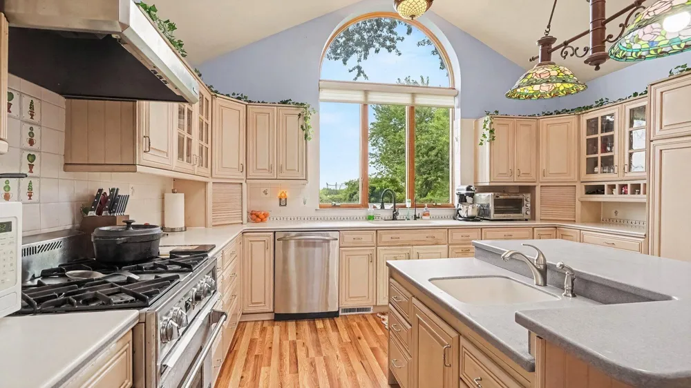 13141 Grass Lake Road Grass Lake, MI 49240