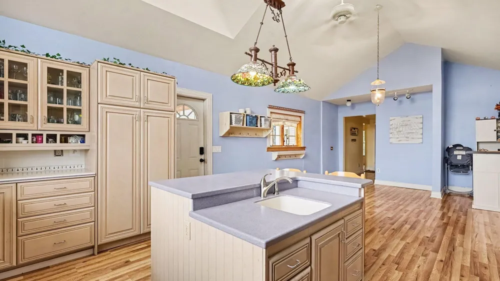 13141 Grass Lake Road Grass Lake, MI 49240