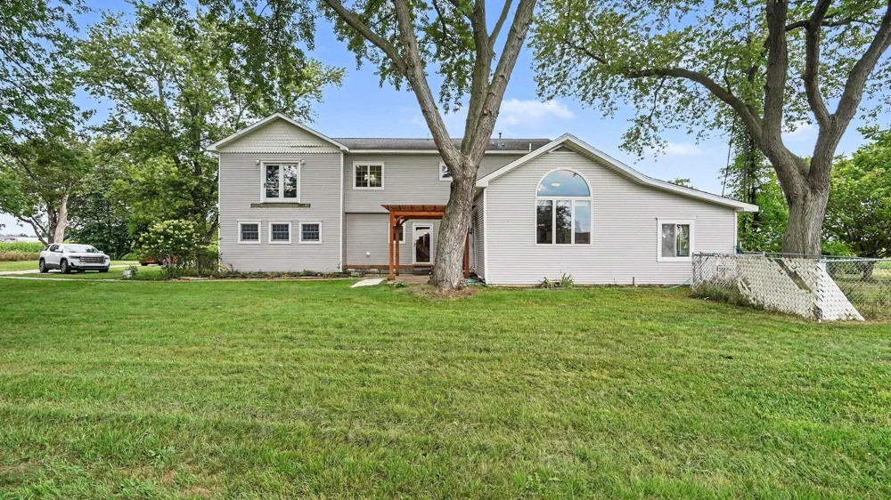 13141 Grass Lake Road Grass Lake, MI 49240