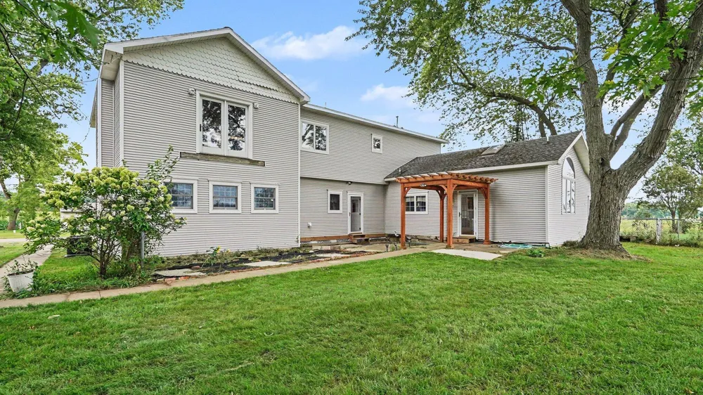 13141 Grass Lake Road Grass Lake, MI 49240