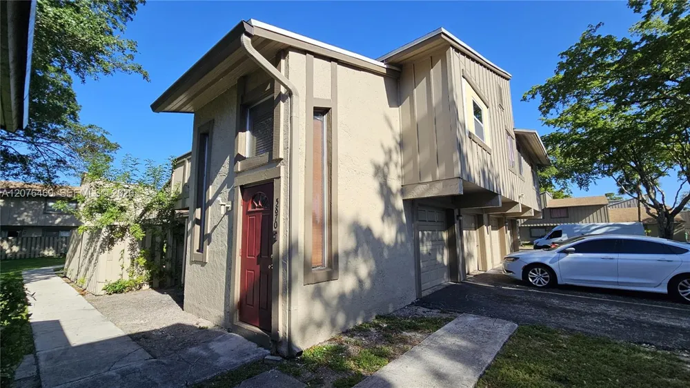 5870 NW 21st St #45-E Lauderhill, FL 33313