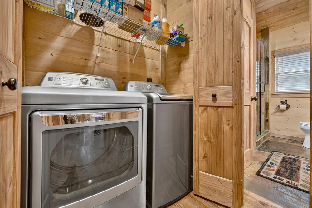 418 Lakeview Drive Blue Ridge, GA 30513