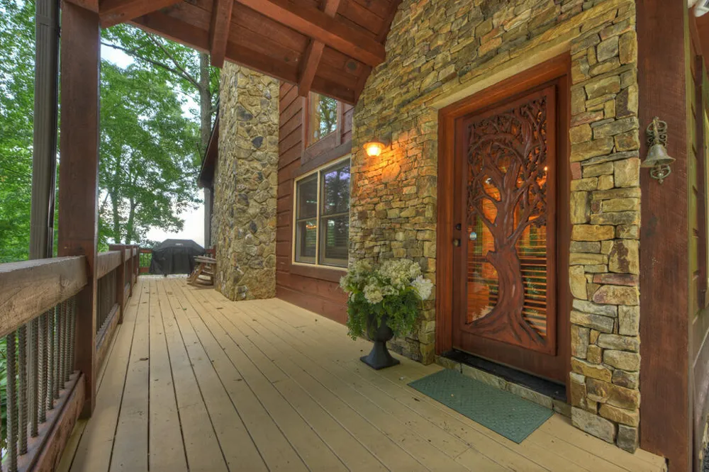 418 Lakeview Drive Blue Ridge, GA 30513
