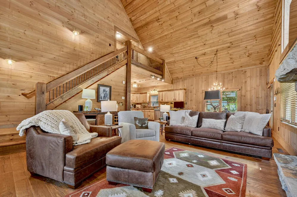 418 Lakeview Drive Blue Ridge, GA 30513