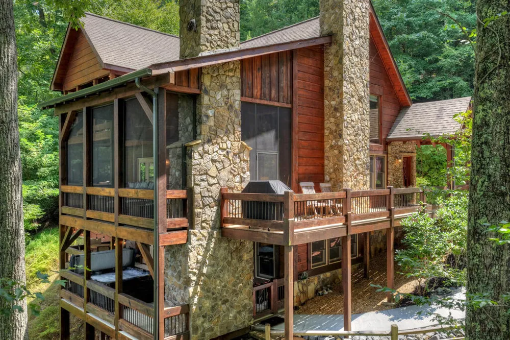 418 Lakeview Drive Blue Ridge, GA 30513