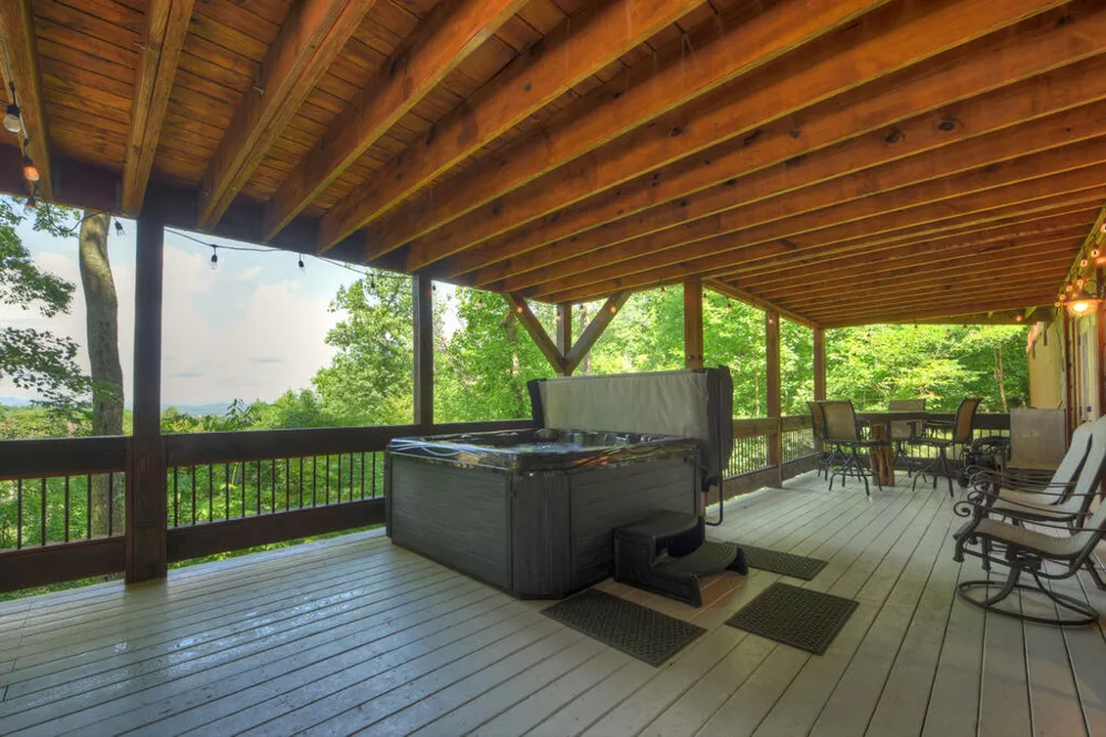 418 Lakeview Drive Blue Ridge, GA 30513