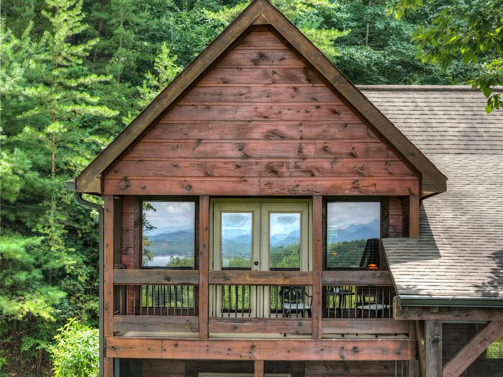 418 Lakeview Drive Blue Ridge, GA 30513