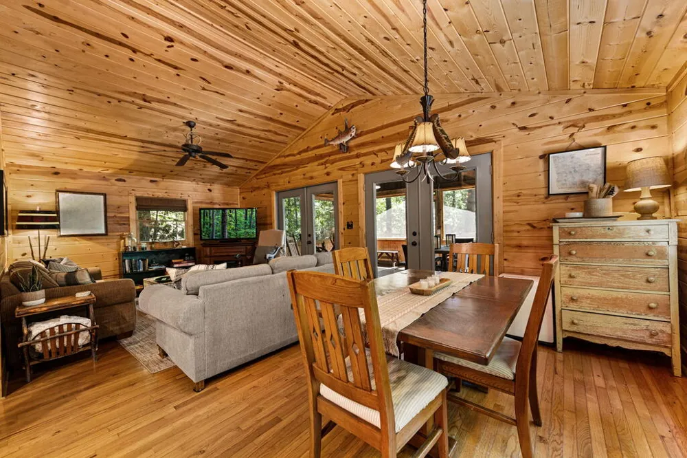 328 Wildwood Trail Mineral Bluff, GA 30559