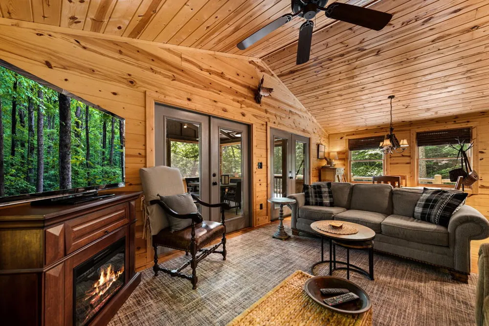 328 Wildwood Trail Mineral Bluff, GA 30559