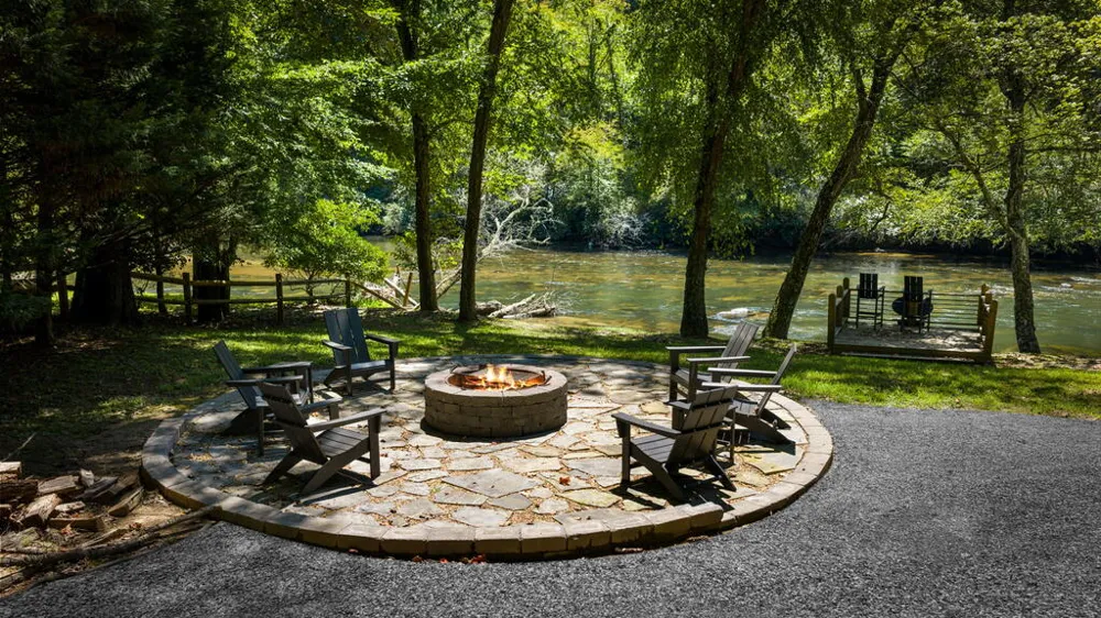 328 Wildwood Trail Mineral Bluff, GA 30559