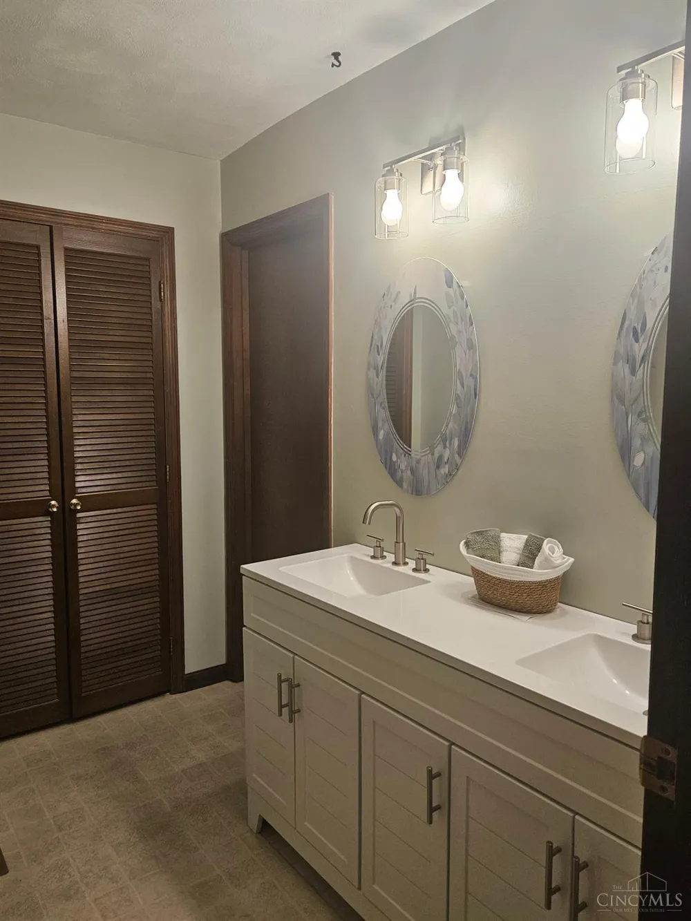 619 Shultz Drive Hamilton, OH 45013