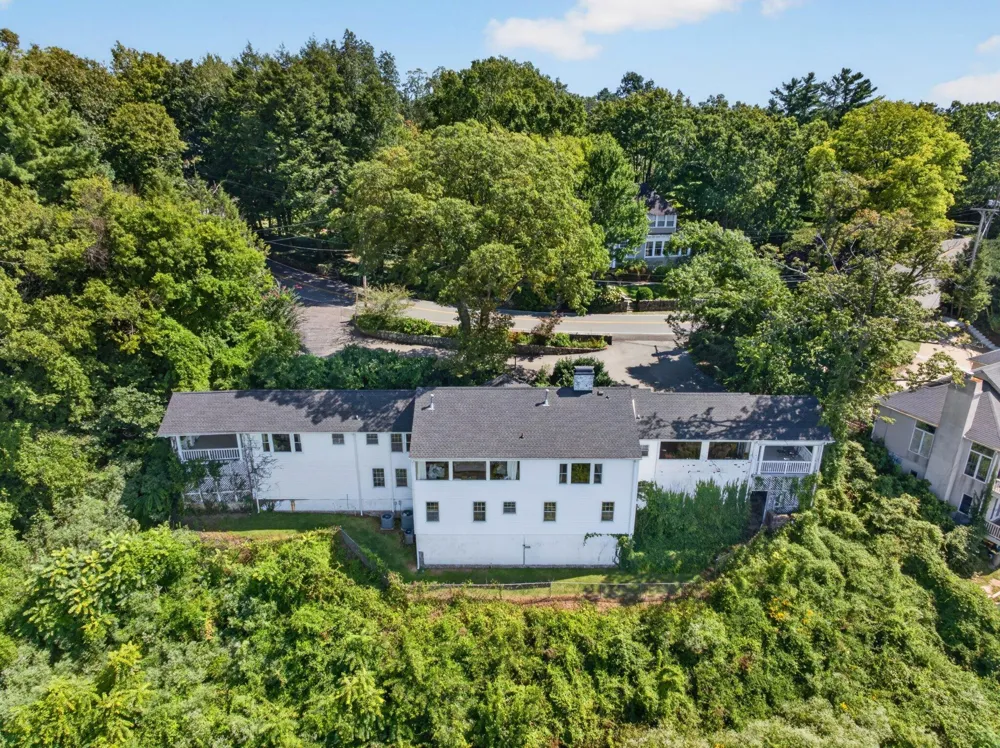424 W Brow Road Lookout Mountain, TN 37350