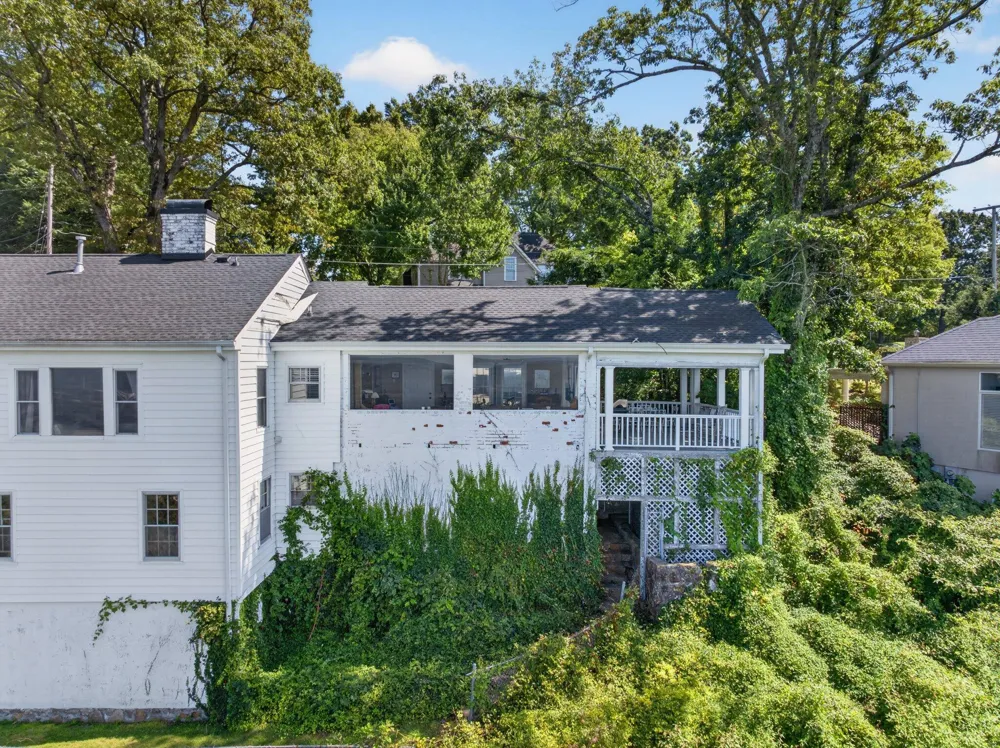 424 W Brow Road Lookout Mountain, TN 37350