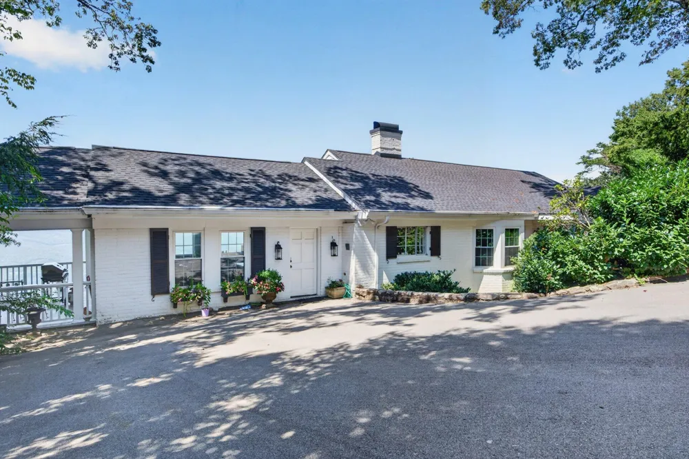424 W Brow Road Lookout Mountain, TN 37350
