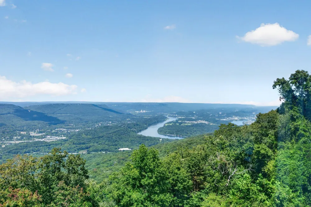 424 W Brow Road Lookout Mountain, TN 37350