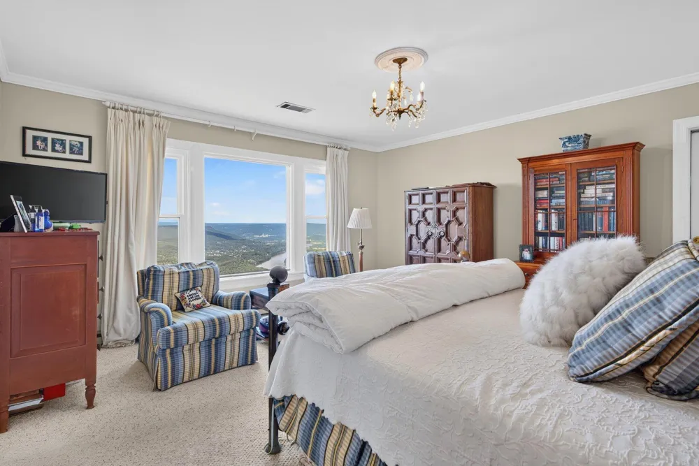 424 W Brow Road Lookout Mountain, TN 37350
