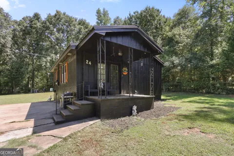 24 Shady LN