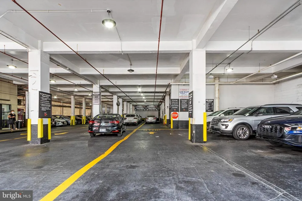 1919 CHESTNUT STREET #2703 Philadelphia, PA 19103