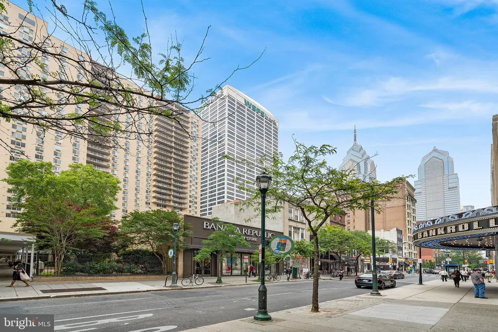 1919 CHESTNUT STREET #2703 Philadelphia, PA 19103