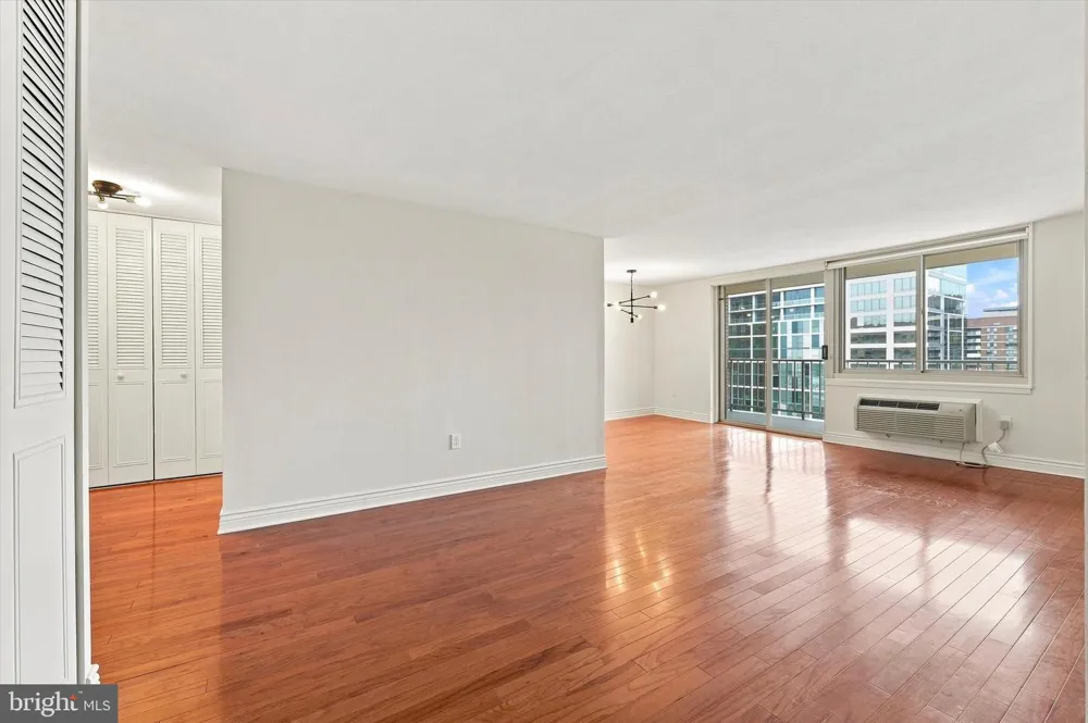 1919 CHESTNUT STREET #2703 Philadelphia, PA 19103