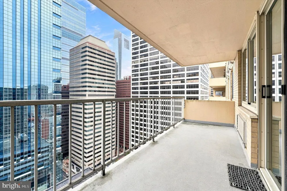 1919 CHESTNUT STREET #2703 Philadelphia, PA 19103