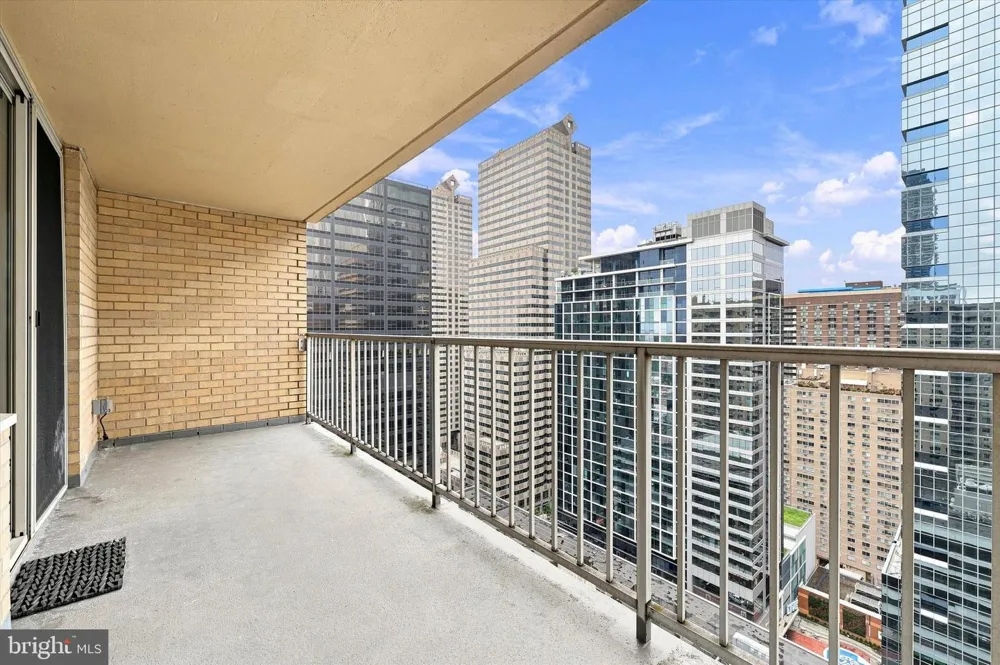 1919 CHESTNUT STREET #2703 Philadelphia, PA 19103