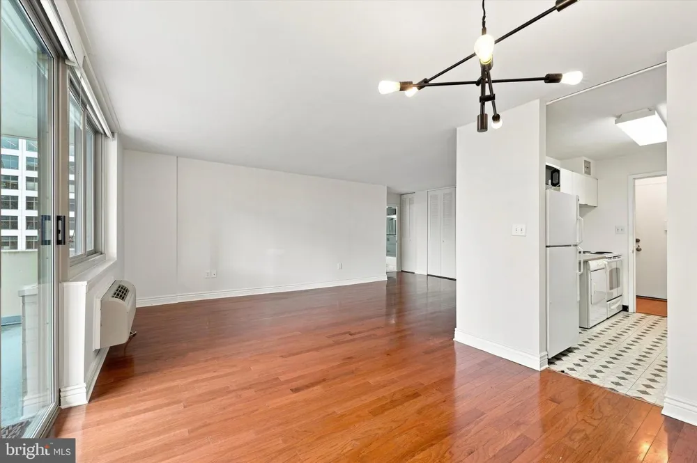 1919 CHESTNUT STREET #2703 Philadelphia, PA 19103
