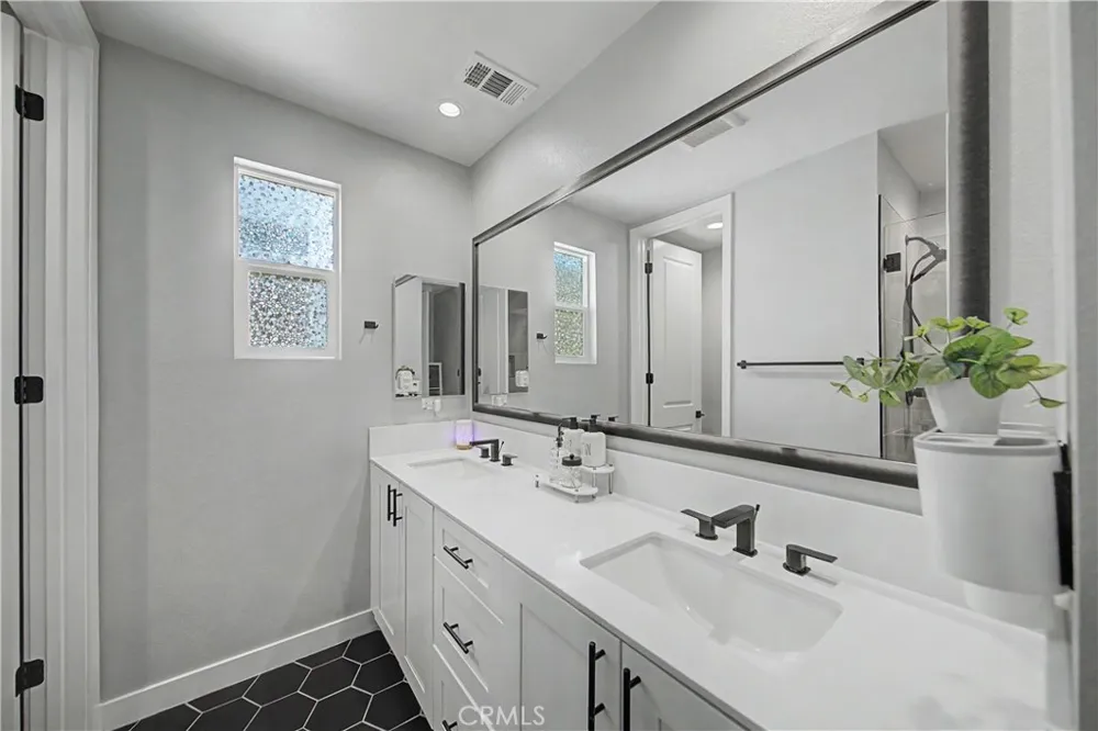 14345 Ogden Way Gardena, CA 90249