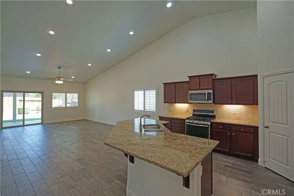 10118 Alondra Dr Bakersfield, CA 93311