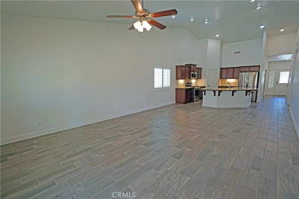 10118 Alondra Dr Bakersfield, CA 93311