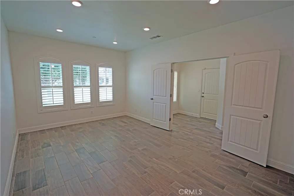 10118 Alondra Dr Bakersfield, CA 93311
