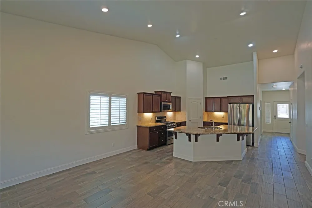 10118 Alondra Dr Bakersfield, CA 93311