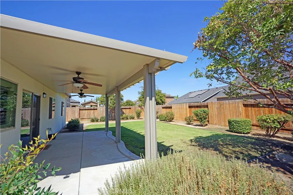 10118 Alondra Dr Bakersfield, CA 93311