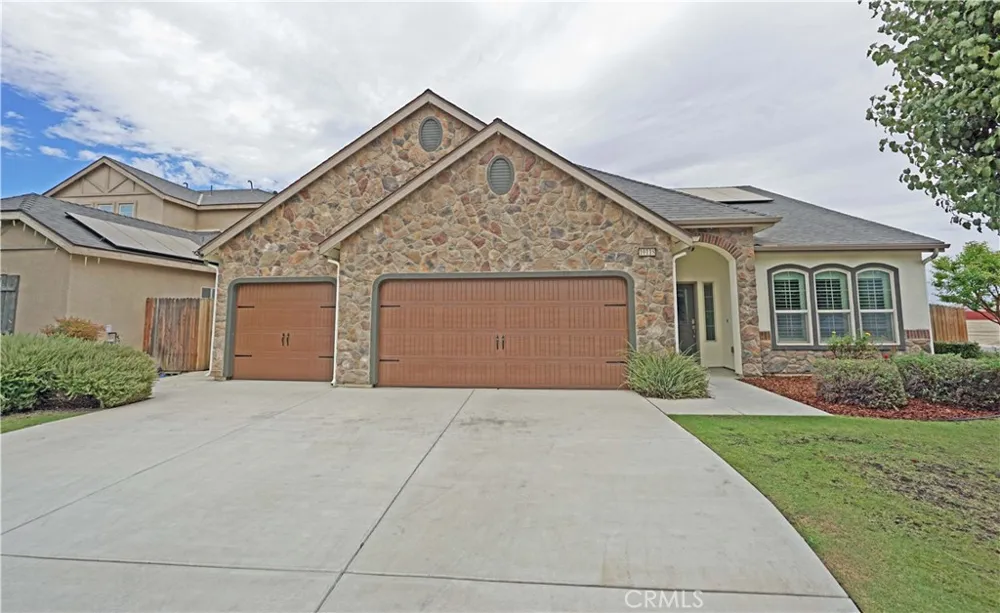 10118 Alondra Dr Bakersfield, CA 93311