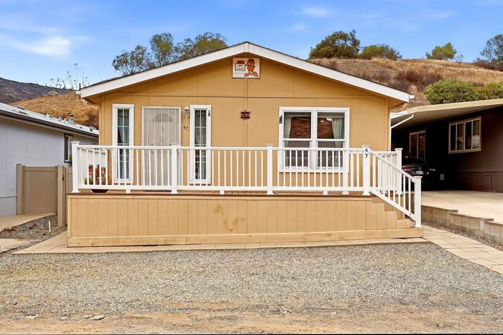 1631 Harbison Canyon Road #47 El Cajon, CA 92019