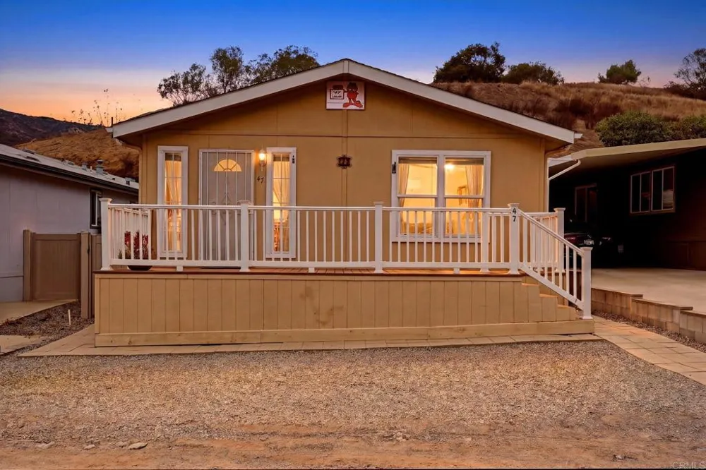 1631 Harbison Canyon Road #47 El Cajon, CA 92019