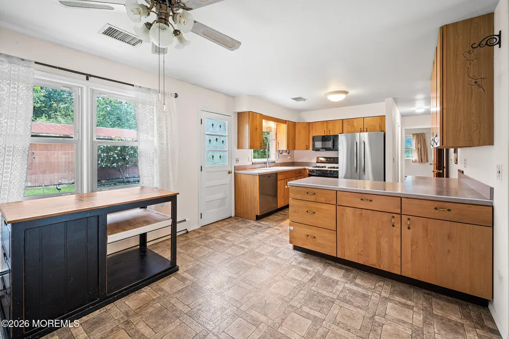 574 Henry Street Jackson, NJ 08527