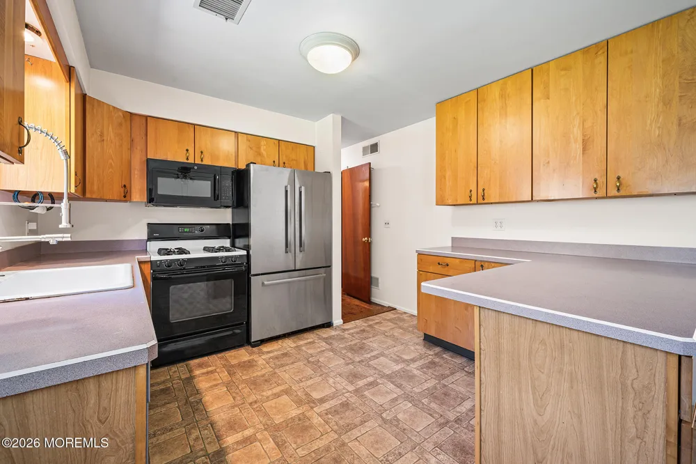 574 Henry Street Jackson, NJ 08527