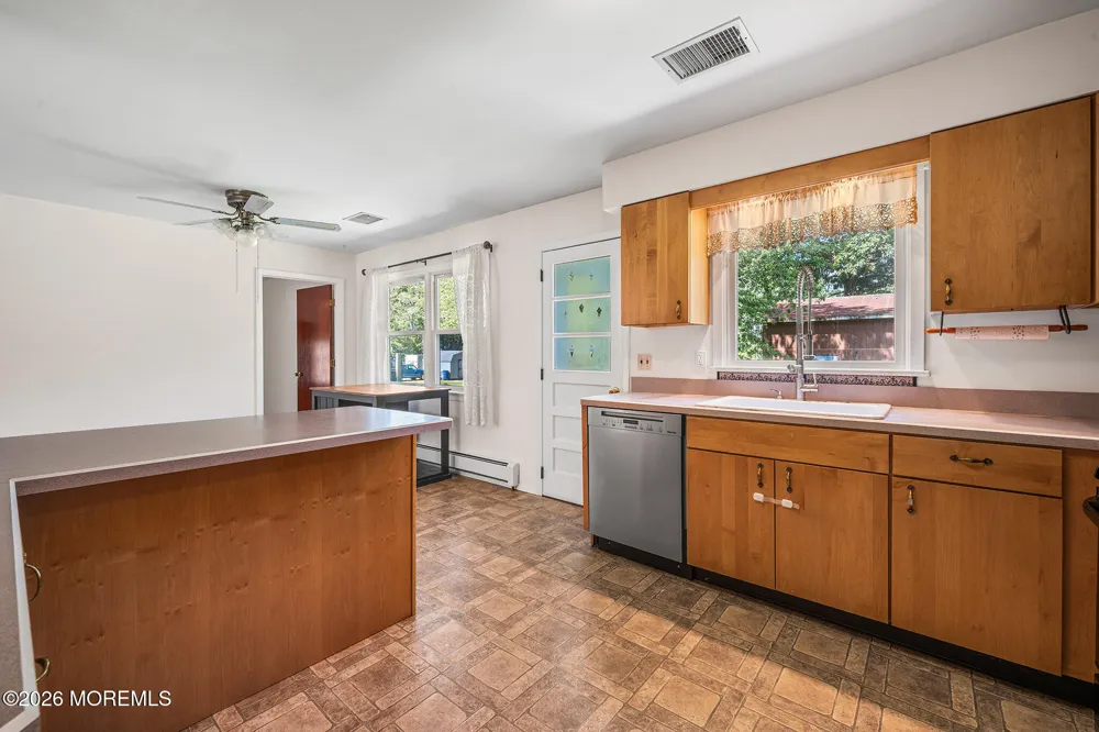 574 Henry Street Jackson, NJ 08527